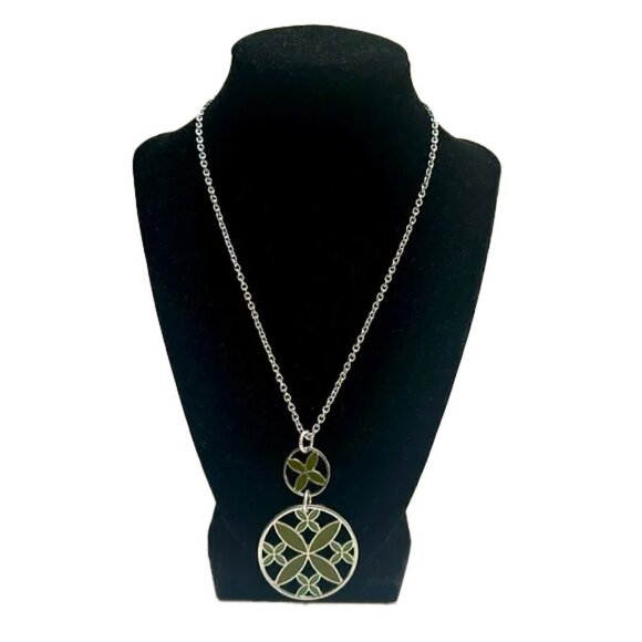👋 3/$15 FASHION NECKLACE Green Flowers Silver toned - Picture 1 of 6